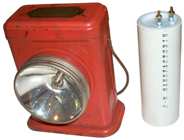 Burgess BL-6
Lantern two No. 6 Dry Cell