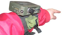 Drawing of Folded
              Dipole on arm w/DZASS Rx