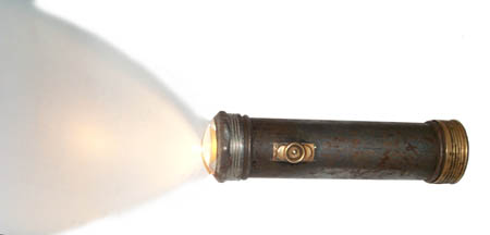 Wall Eye
2 D Cell Flash Light