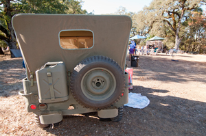 1942 Ford script GPW
          Jeep