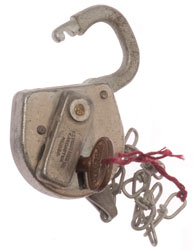 Fraim
                      DL&W RR railroad padlock w/key