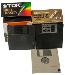 3.5"
                      HD DS Floppy Disks