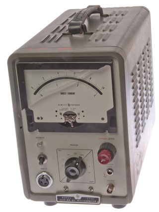 HP 428
                      Clip-on Milliammeter Magnetometer