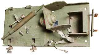 MT-6378 Mount
                    taken apart so see what's needed to convert to the
                    AT-1011 Mast elements