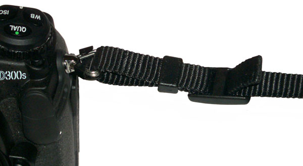 Nikon D300s
                Shoulder Strap