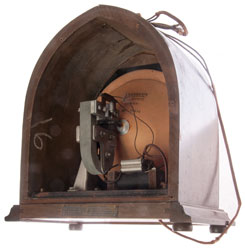 Peerless
                      Speaker Mfg. by United Radio Corp. under
                      Lektophone Patents