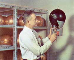 Millikan
                      spherical Ionization Chamber