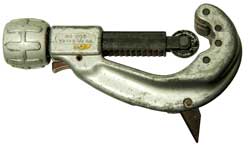 Ridgid No. 205
                  Pipe Cutter with E5272 Plastic cutting wheel