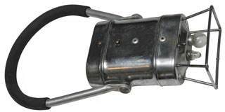 William M.
Moxley - Light Weight Lantern Co. Streamline 2 D cell
flashllight