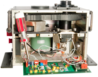 Trivec-Avant AV 2095 UHF Satcom Antenna System