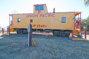 Union Pacific
                Copula Caboose UP25496