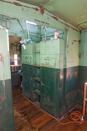 Union Pacific
                Copula Caboose UP25496