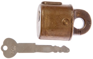 USPO USPS
                      Counter Padlock