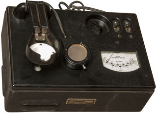 Weston
                      Photographic Analyzer Model 877